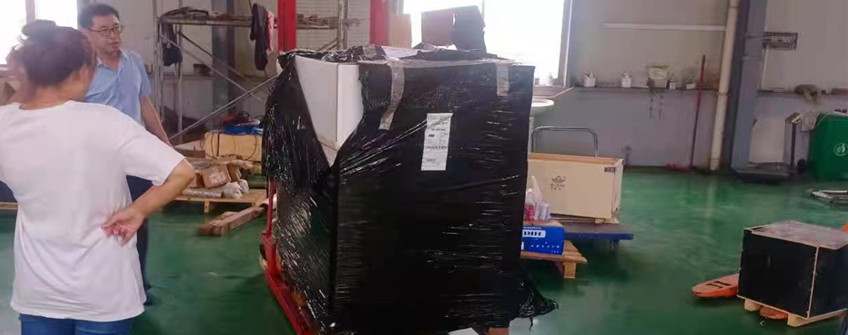 意大利注塑机配件上；〗谇骞